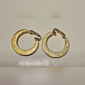 Vintage Avon signed gold minimalist slab  clip ons earrings